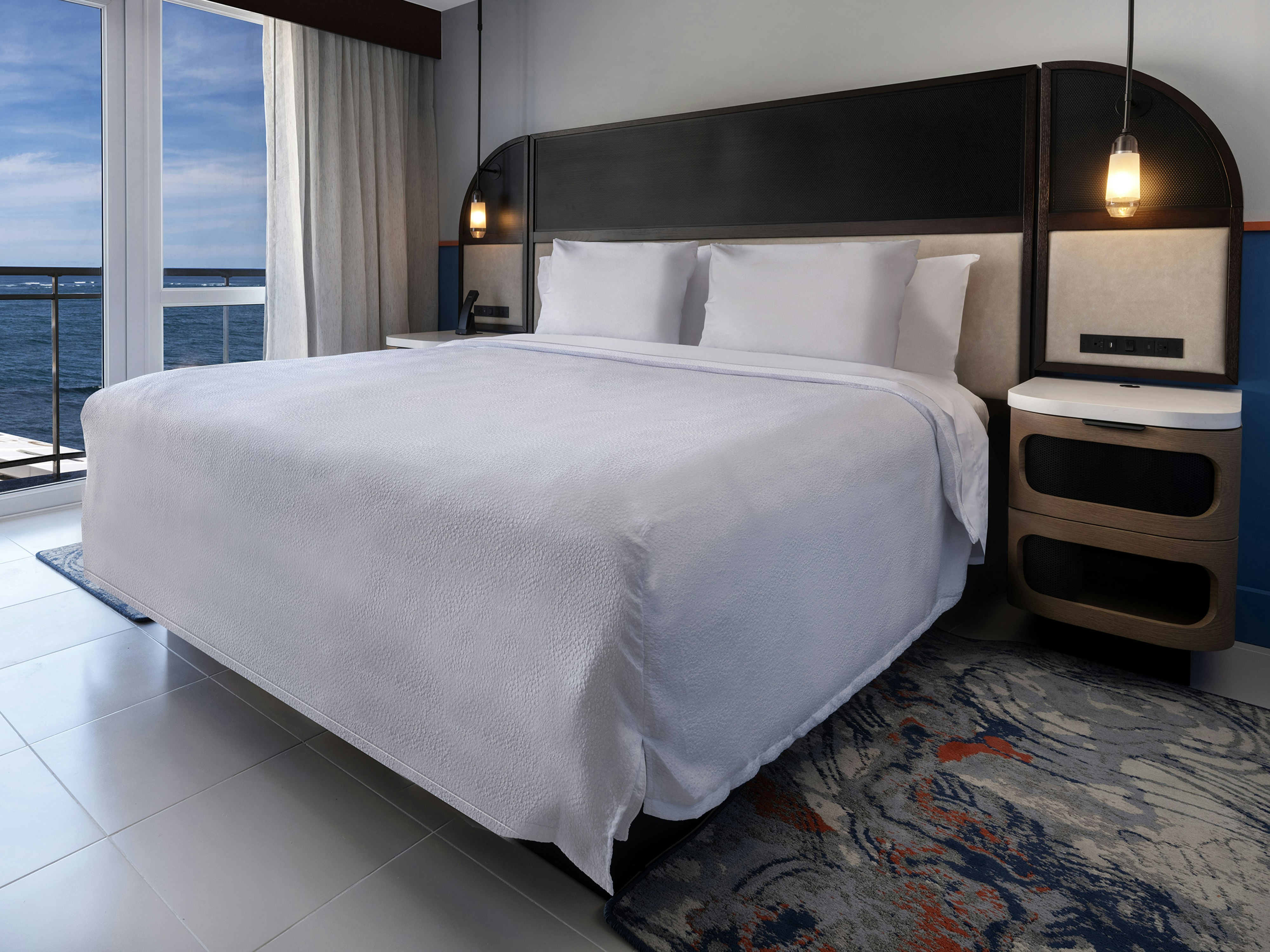Room, King Bed, Water View, Accessible