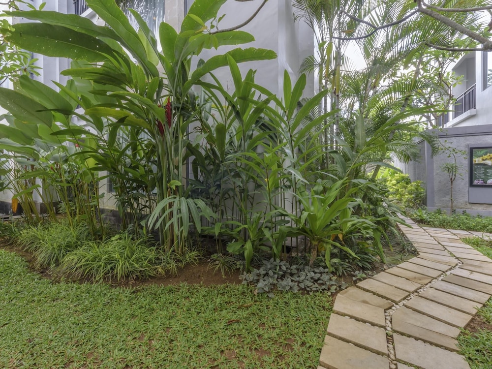 Umalas Hotel And Residence 45/50