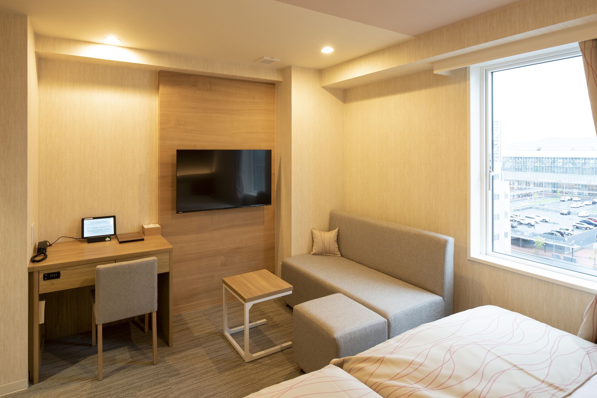 MODERATE, TWIN BEDS