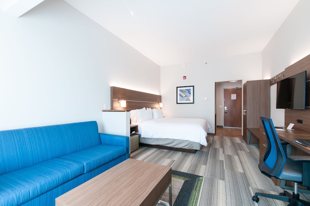 Holiday Inn Express & Suites Hagerstown 27/67