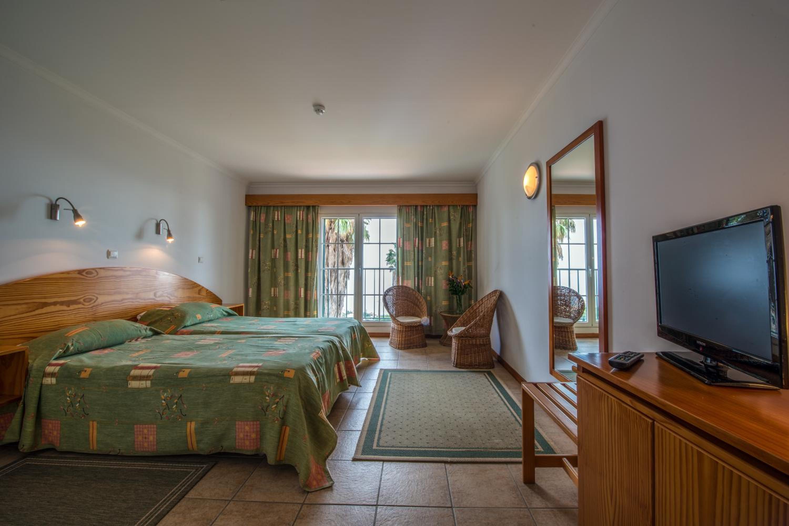 Room, Double Bed
