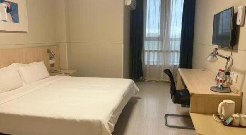 Jinjiang Inn (Ji County Renmin West Street) 13/51