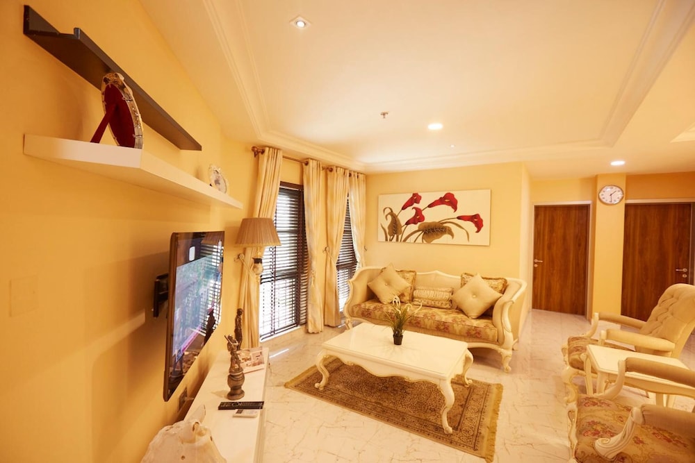 Belanova Apartments & Suites 29/45