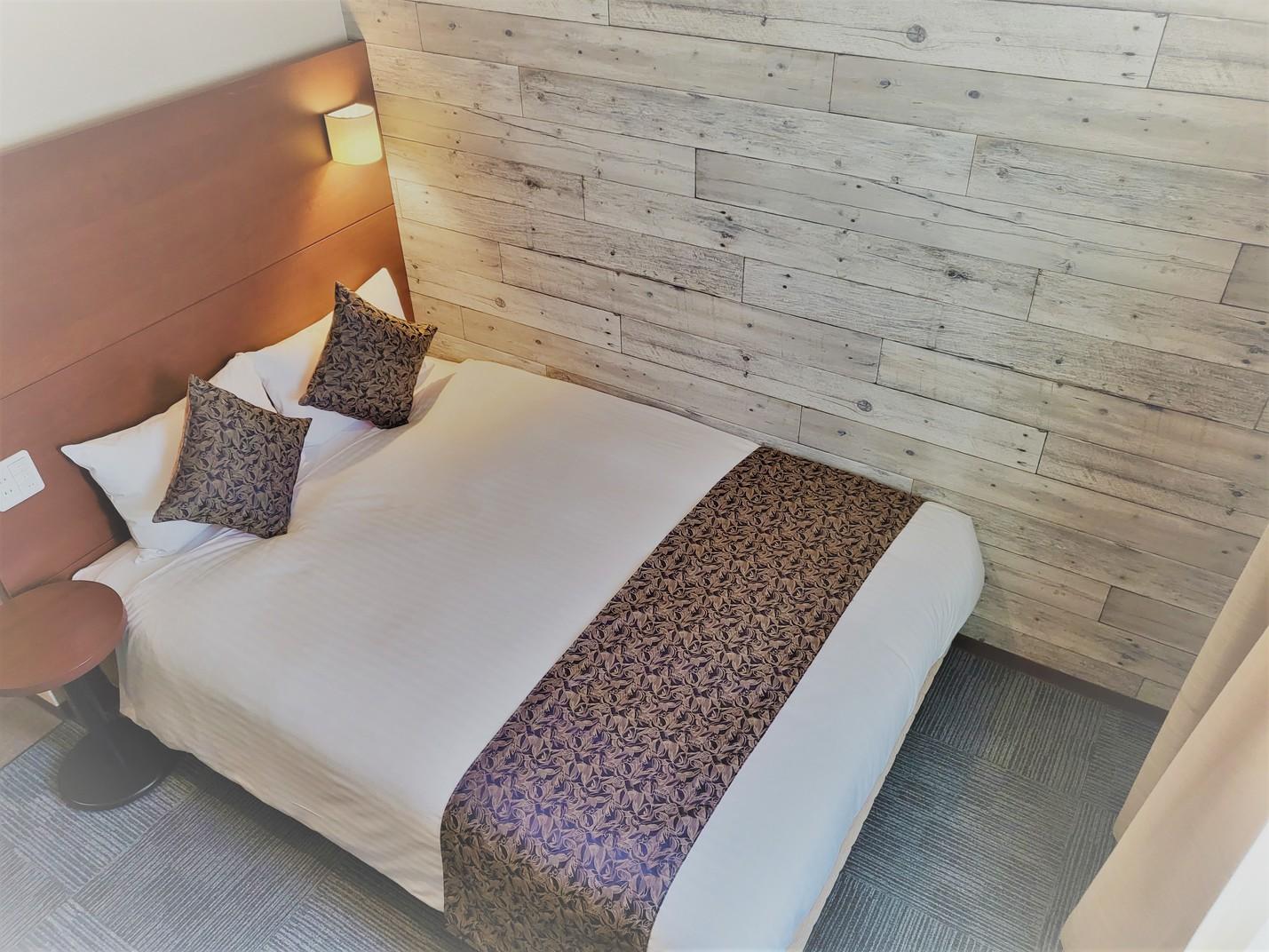 Semi Room, Single Bed, Semi Double Bed, Smoking