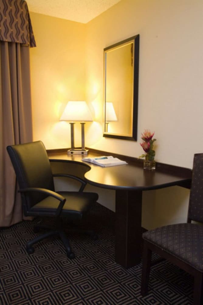 Hampton Inn Suites Orlando John Young Pkwy 41/42