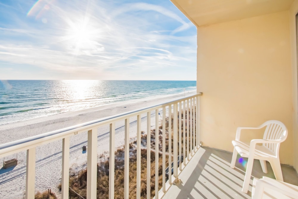 Beachside Resort 59/62