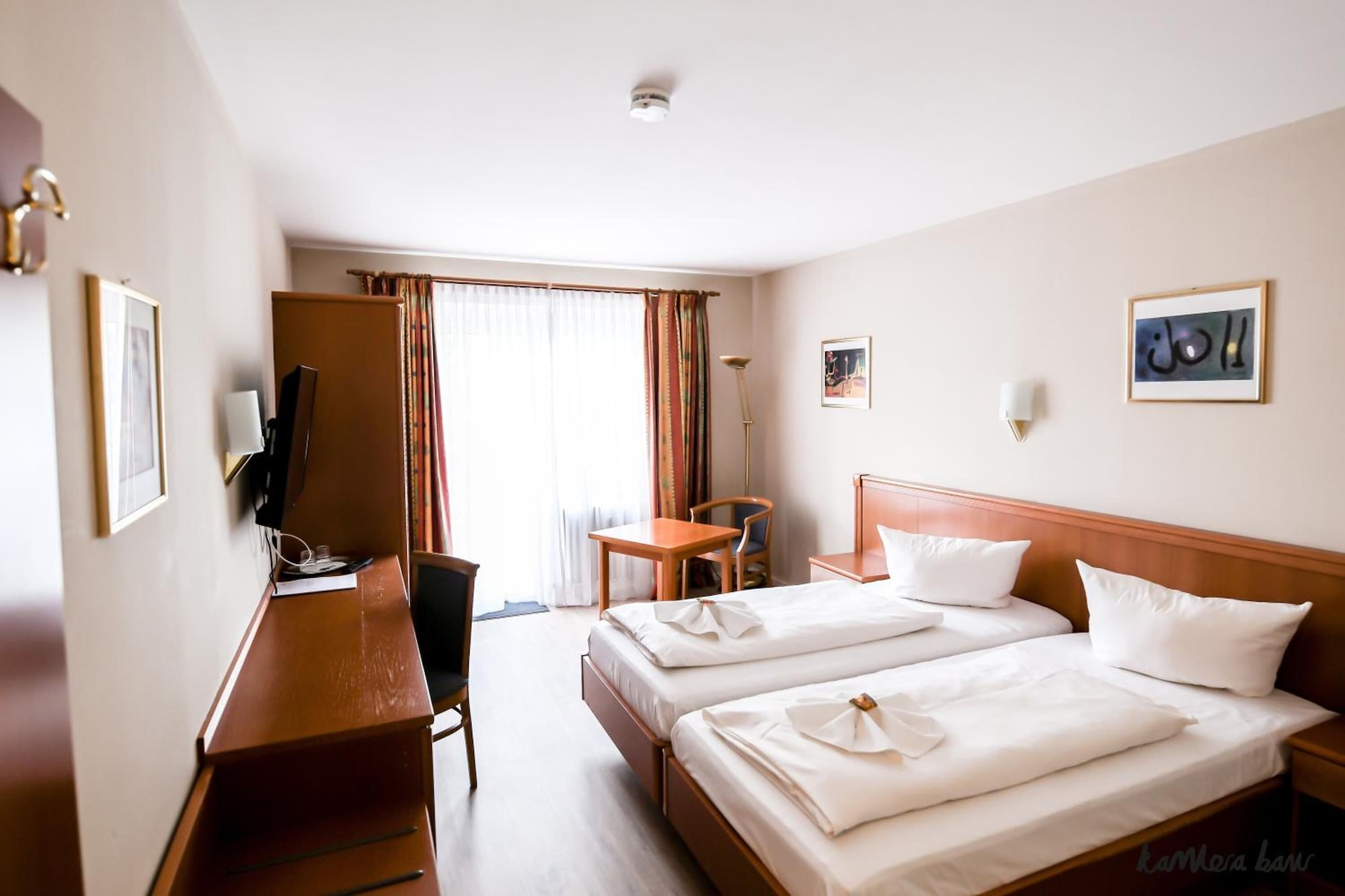 COMFORT, DOUBLE OR TWIN BED, TERRACE