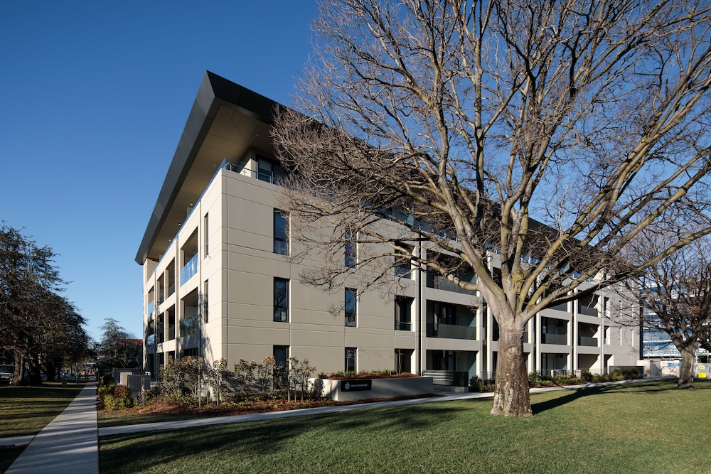 Knightsbridge Canberra 56/61