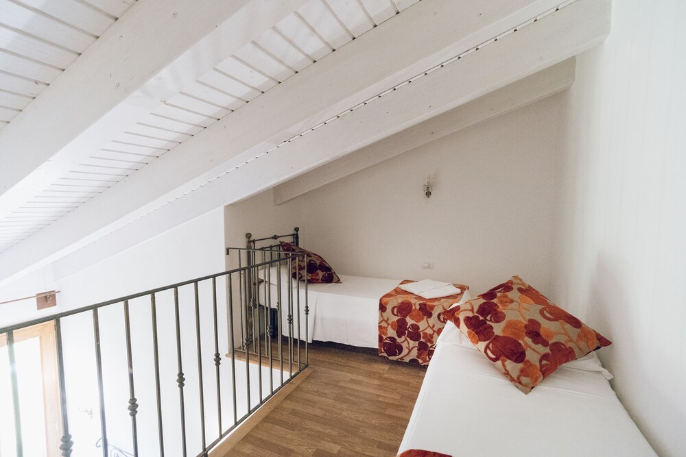 Agriresort Leano 68/82