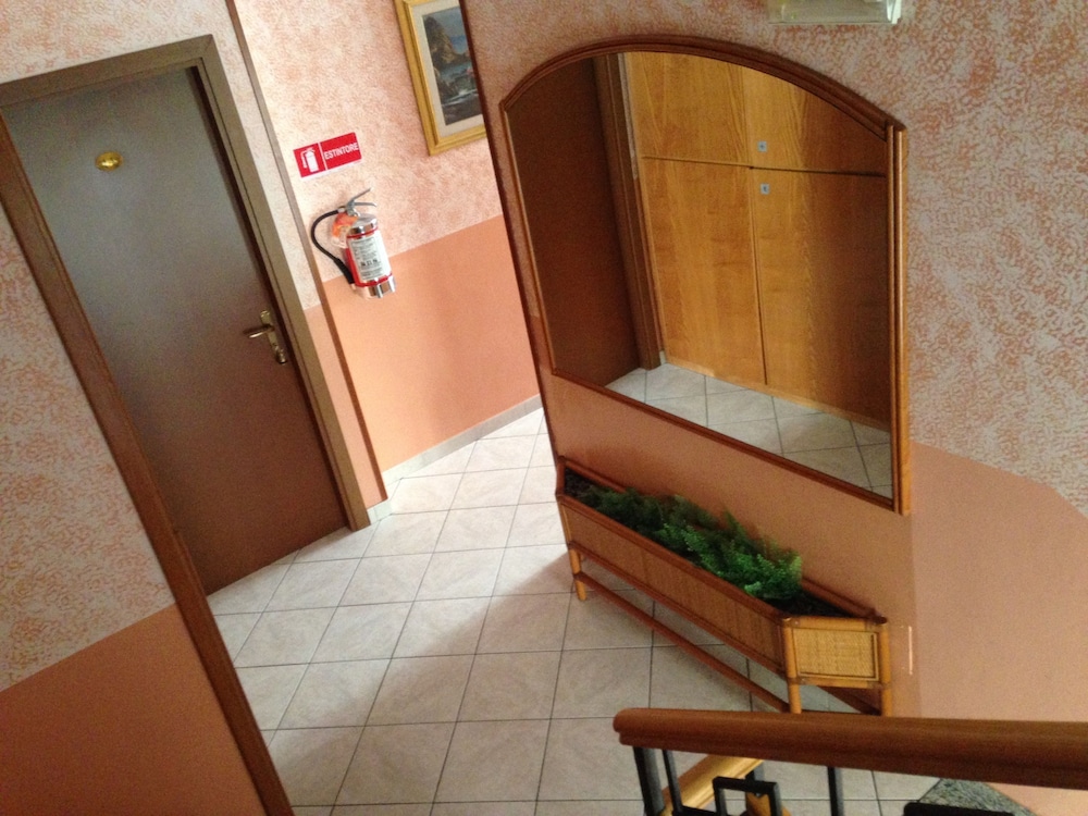 Hotel La Caravella 8/64