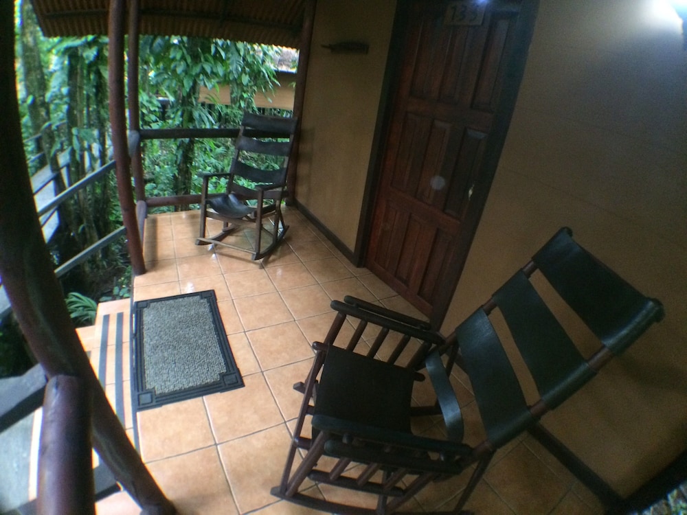 Hotel Rana Roja Lodge 33/50