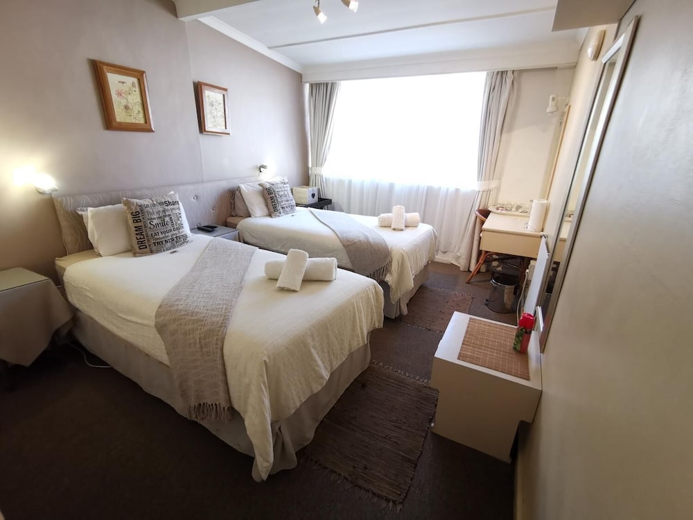 Sunbird Guest House 6/50