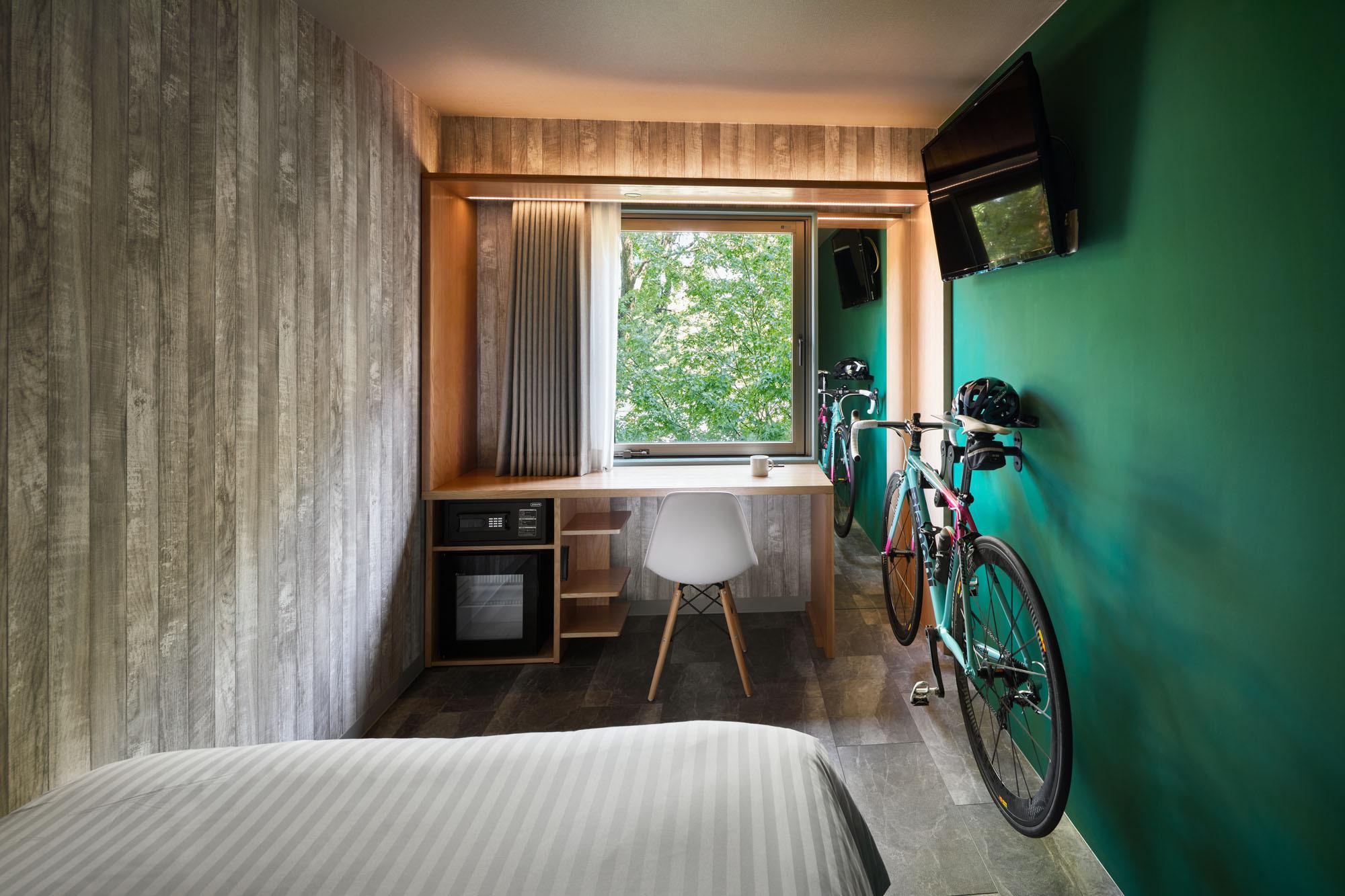 Semi Room, Semi Double Bed, Queen Bed