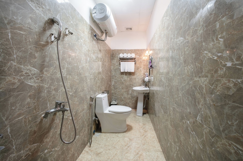 A25 Hotel - 385 Hoang Quoc Viet 33/33