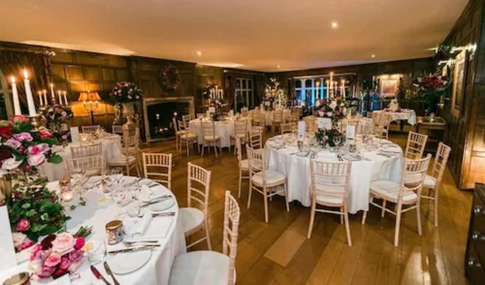 Whatley Manor Hotel & Spa 24/40