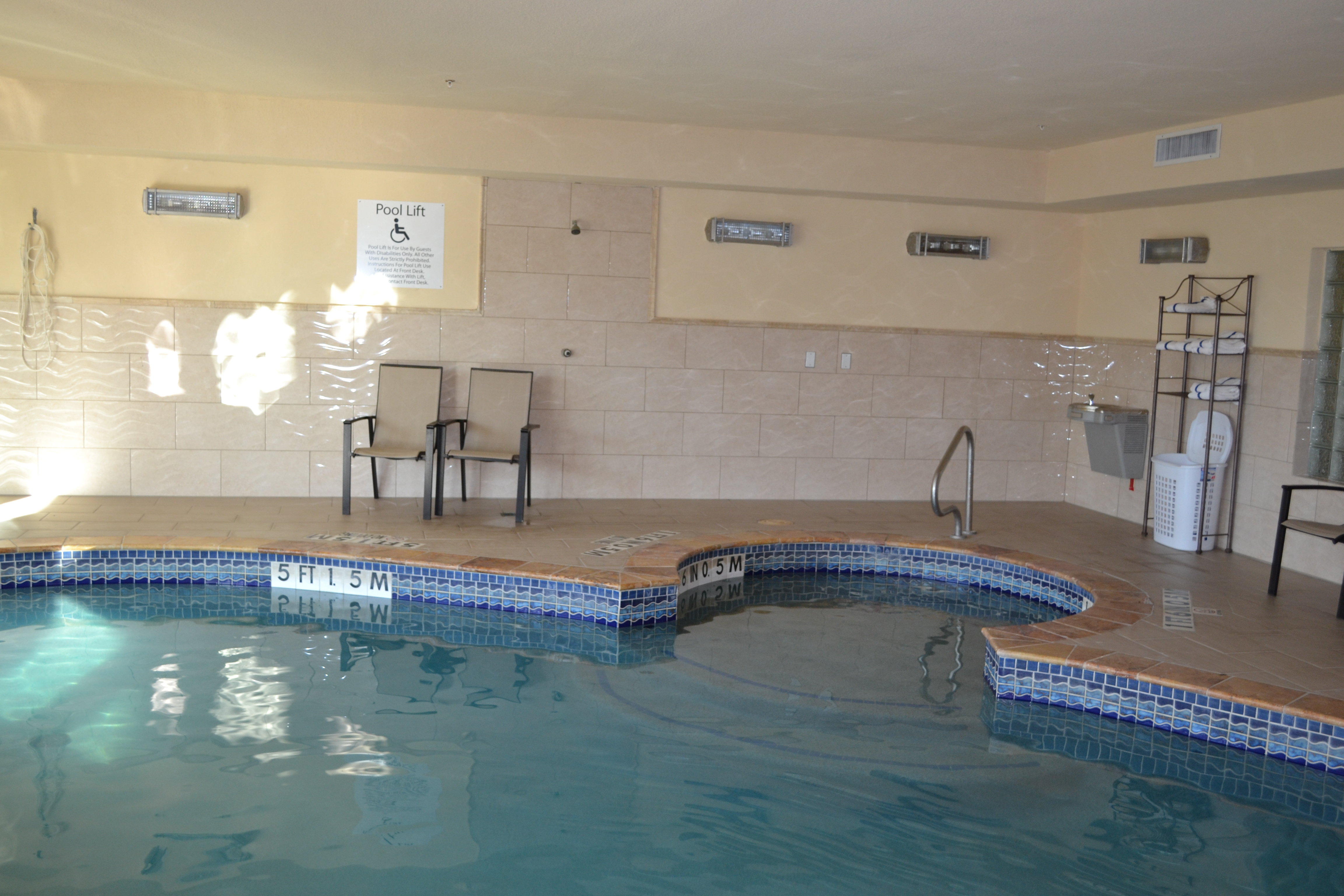 Holiday Inn Express Hotel Suites Gainesville 45/64