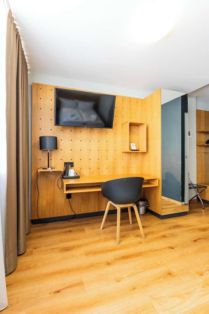 mk hotel frankfurt 12/65