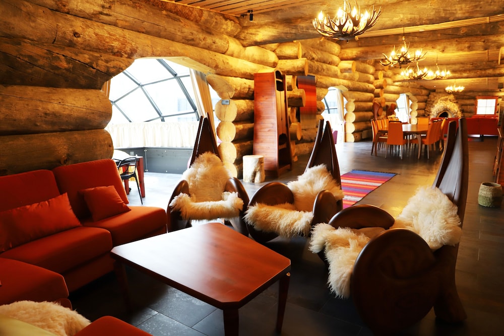 Kakslauttanen Arctic Resort 52/68