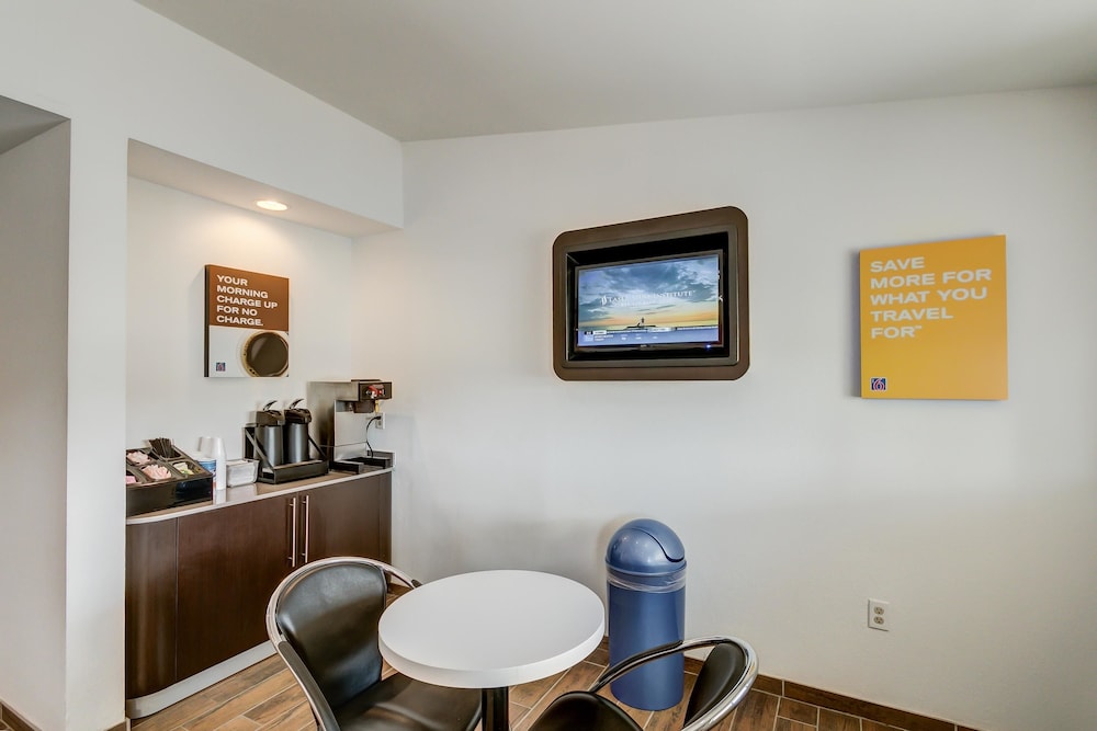 Motel6 Berea, KY 28/39
