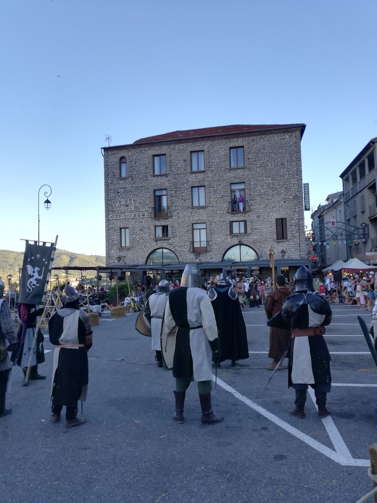 LA MAGNANERIE 25/50