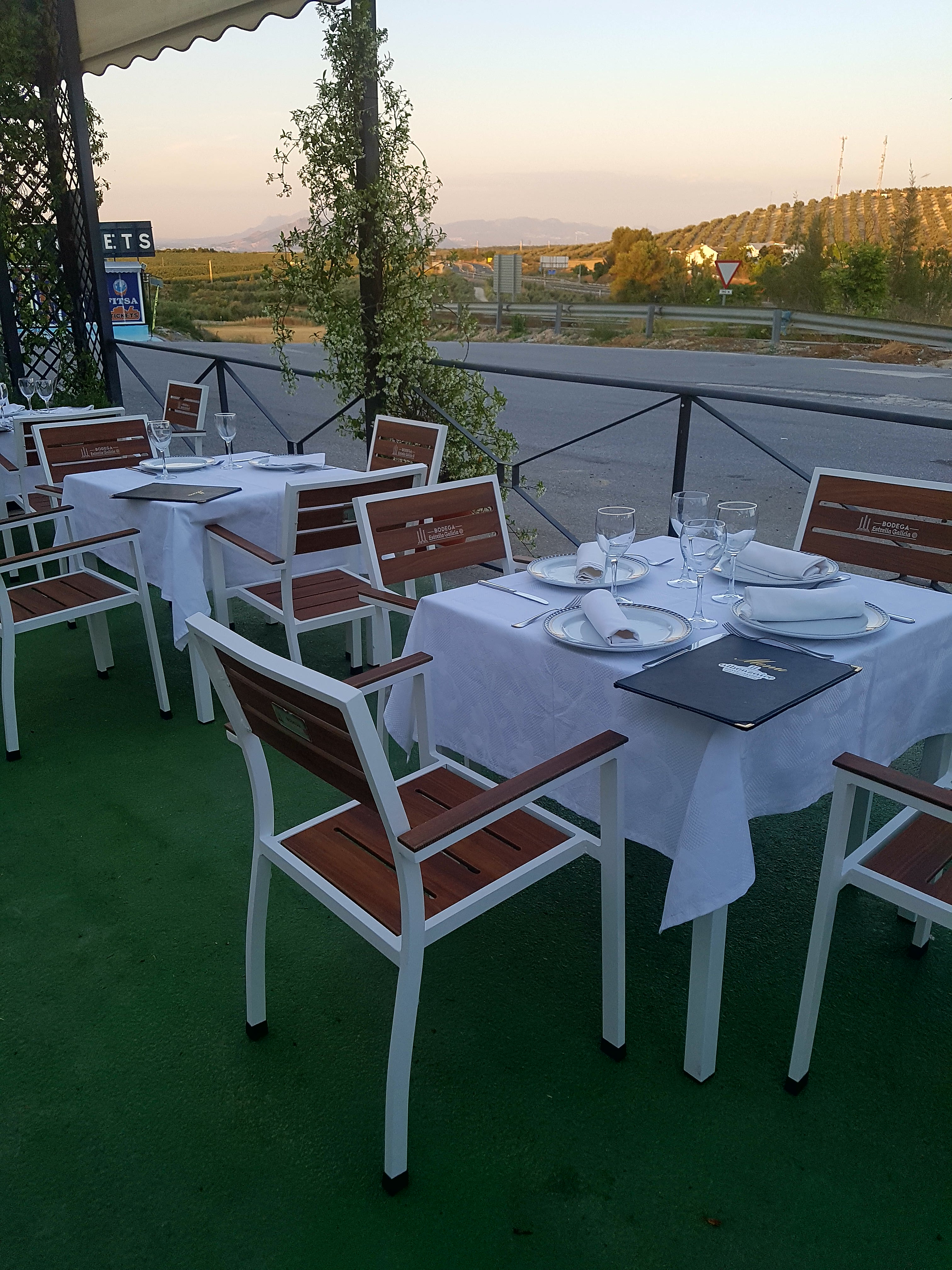 Hotel Asador Albenzaire 42/62