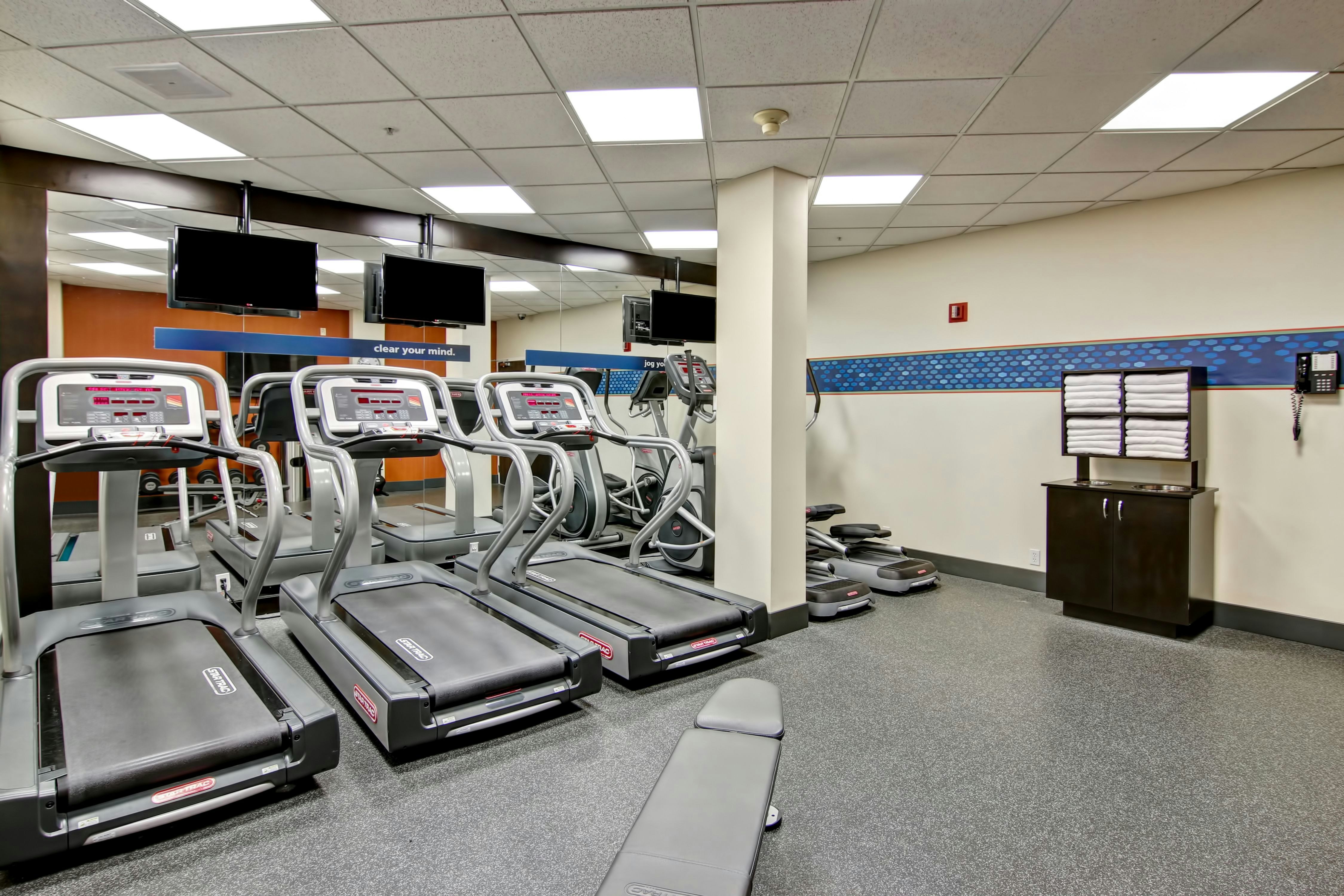 Hampton Inn & Suites by Hilton Calgary-Airport 6/22