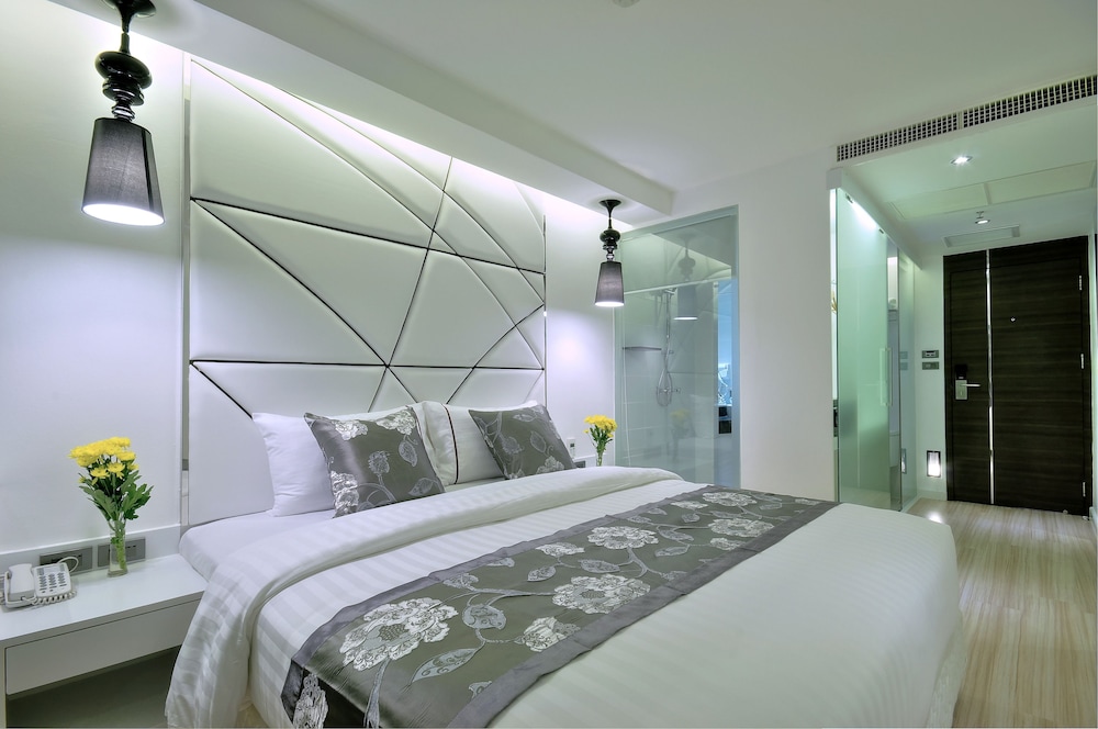 S Sukhumvit Suites Hotel 9/57