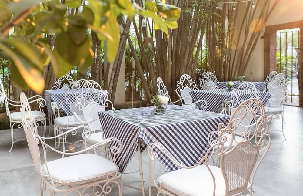 La Mision Hotel Boutique 53/67