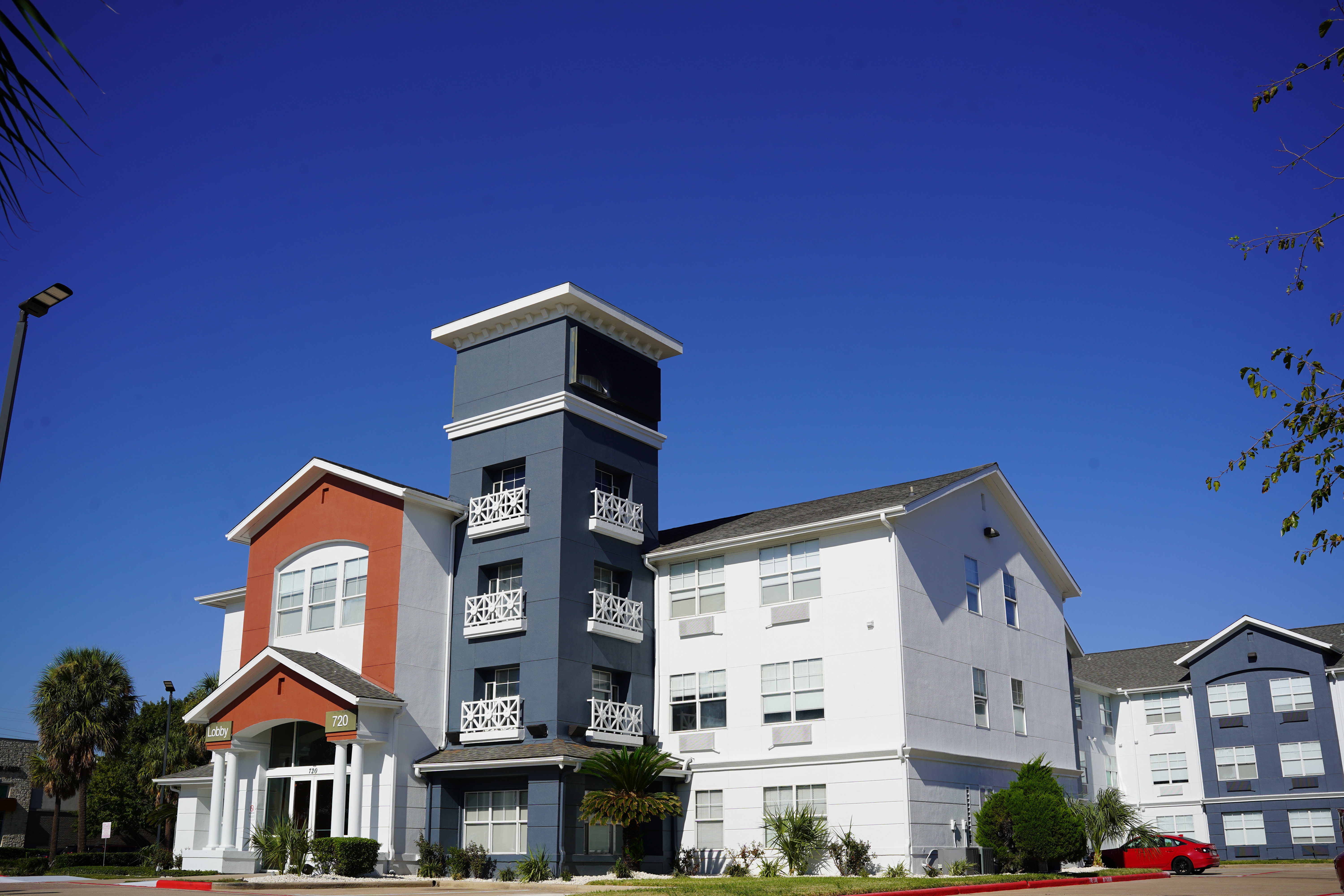 Lonestar Suites 4/40
