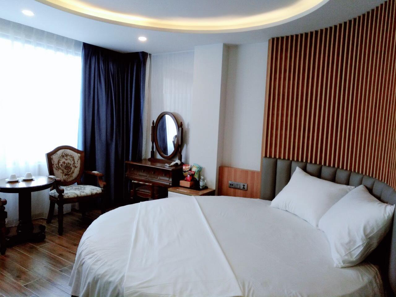 SUPERIOR, SINGLE, DOUBLE BED