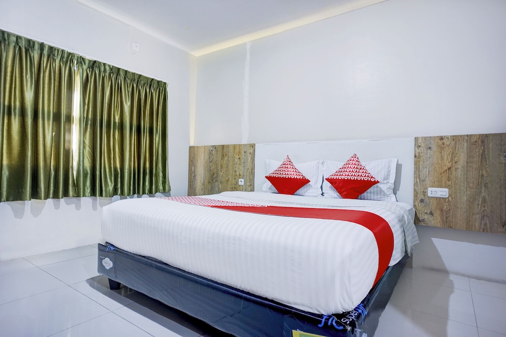 Collection O Gapura Hotel Near Parapat Penatapan Danau Toba 23/39