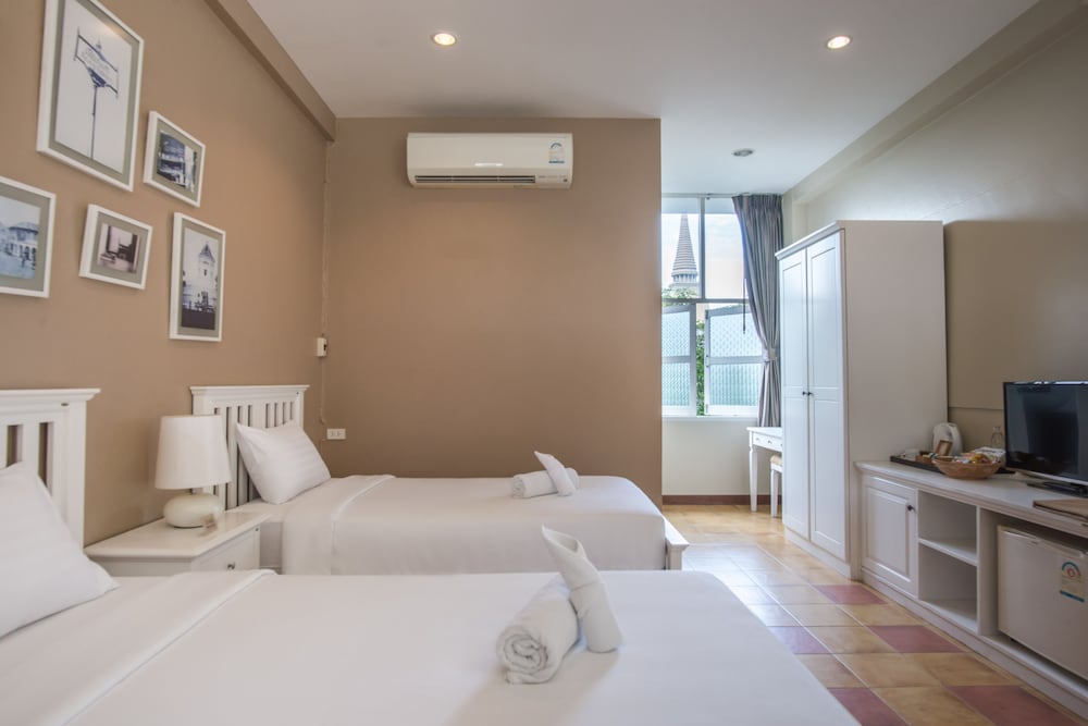 Feung Nakorn Balcony Rooms Cafe 28/79