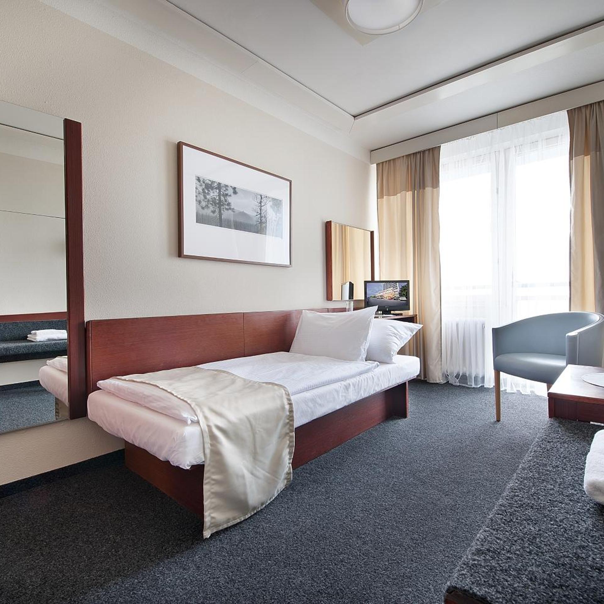 Hotel Kladno 9/50
