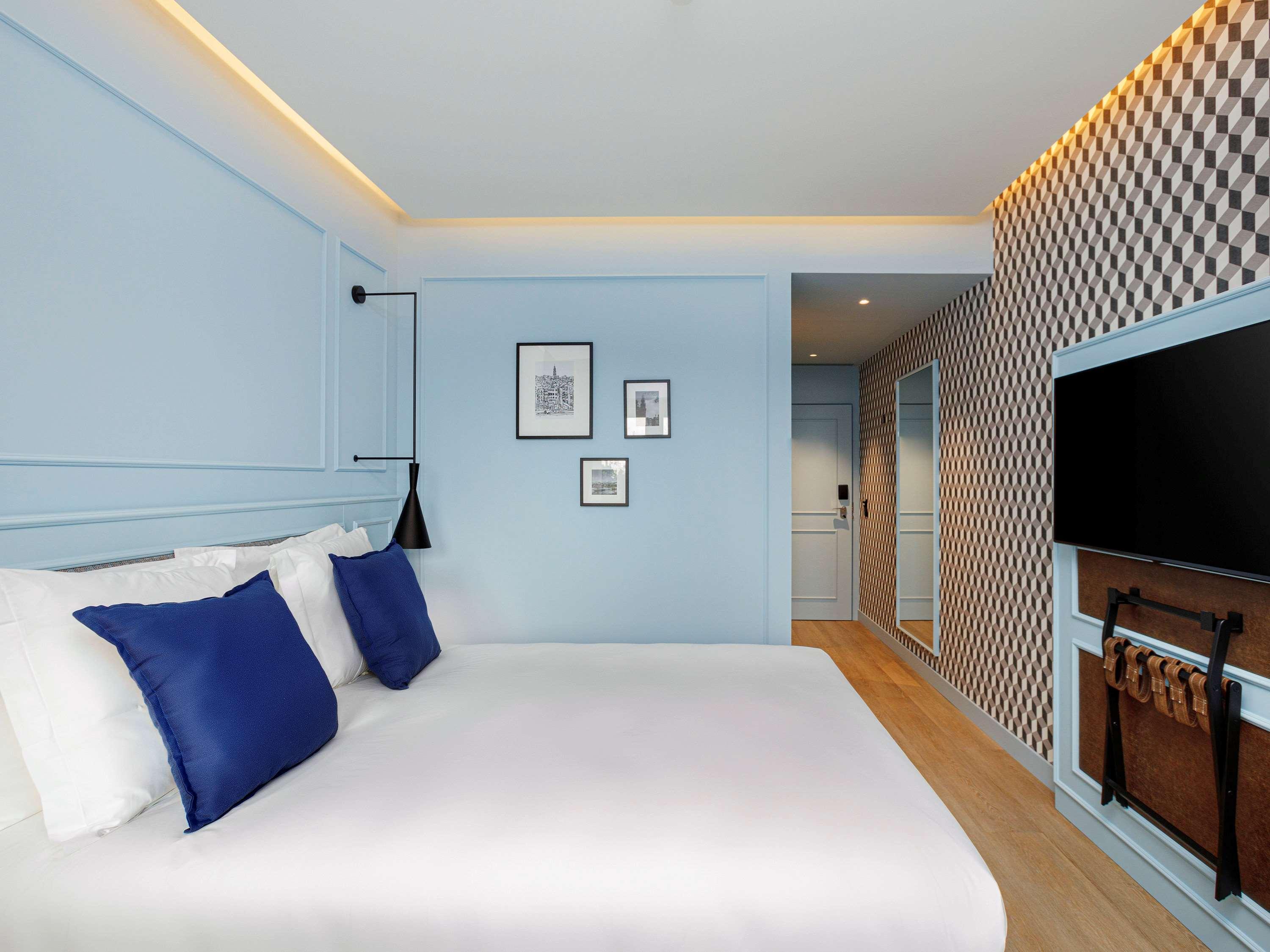 PRIVILEGE, DOUBLE BED, GARDEN VIEW