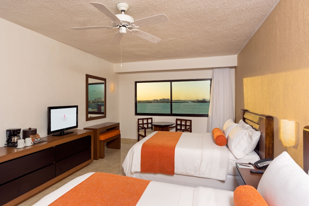 DELUXE, LAGOON VIEW