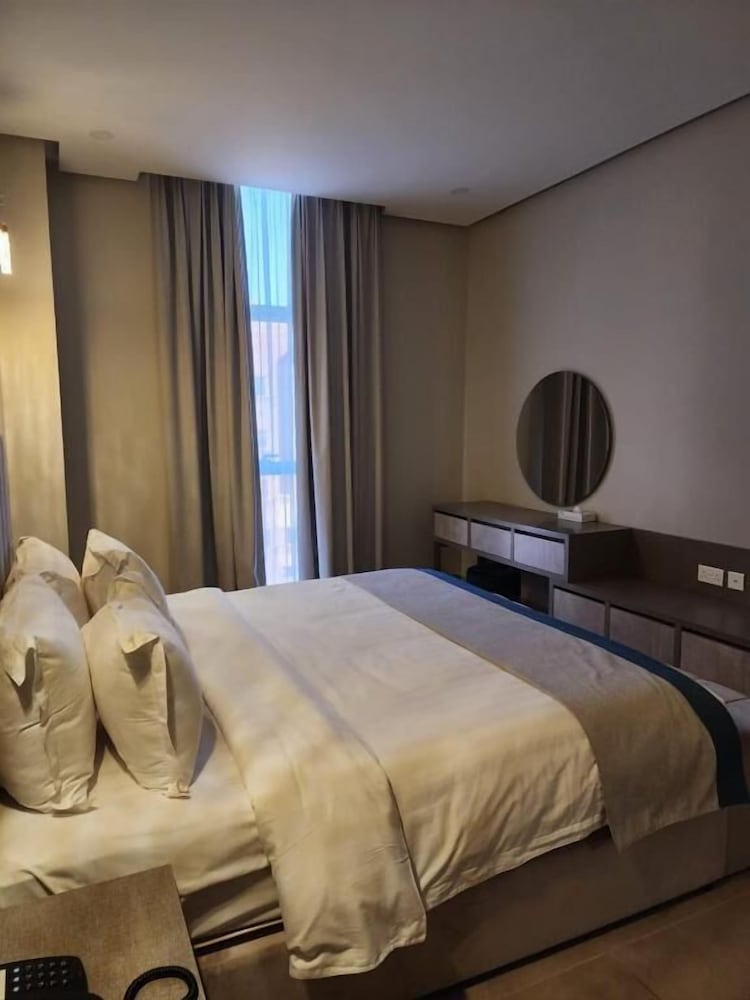 فندق اليانا(Eliana Hotel) 16/22
