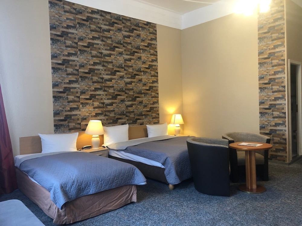 Castell Hotel 11/49