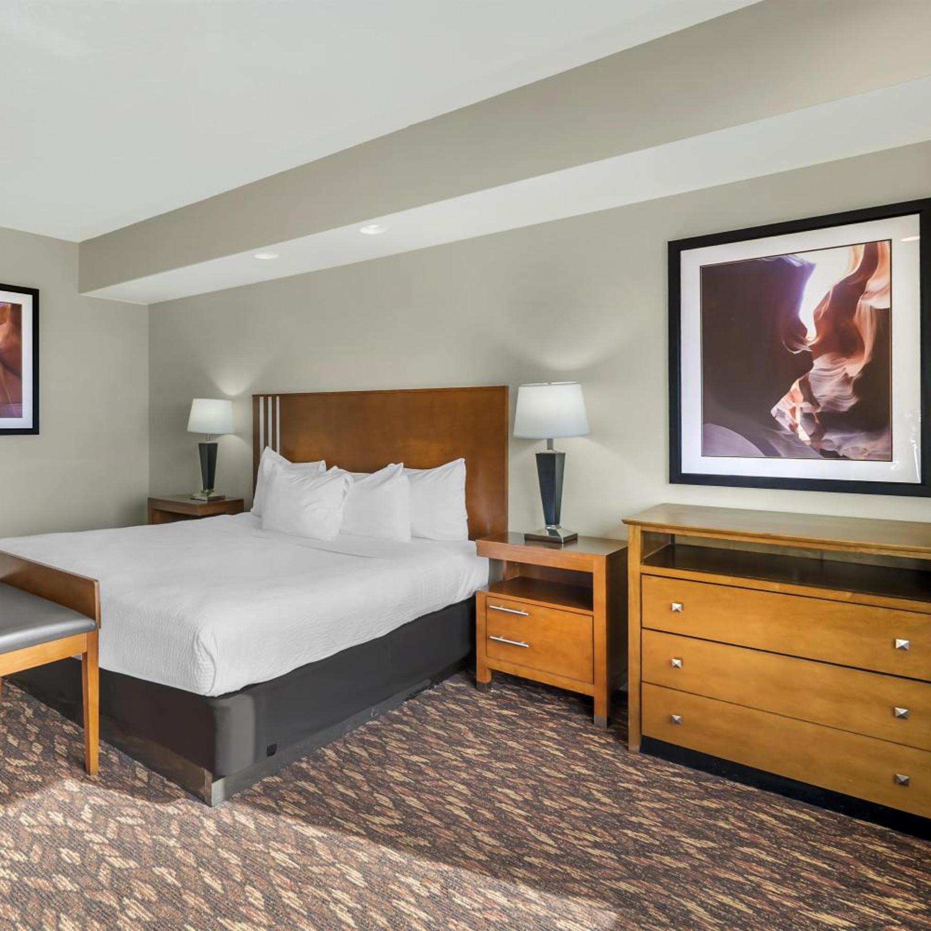 Room, King Bed, Accessible, Best Western Plus Northwoods Inn 4/7