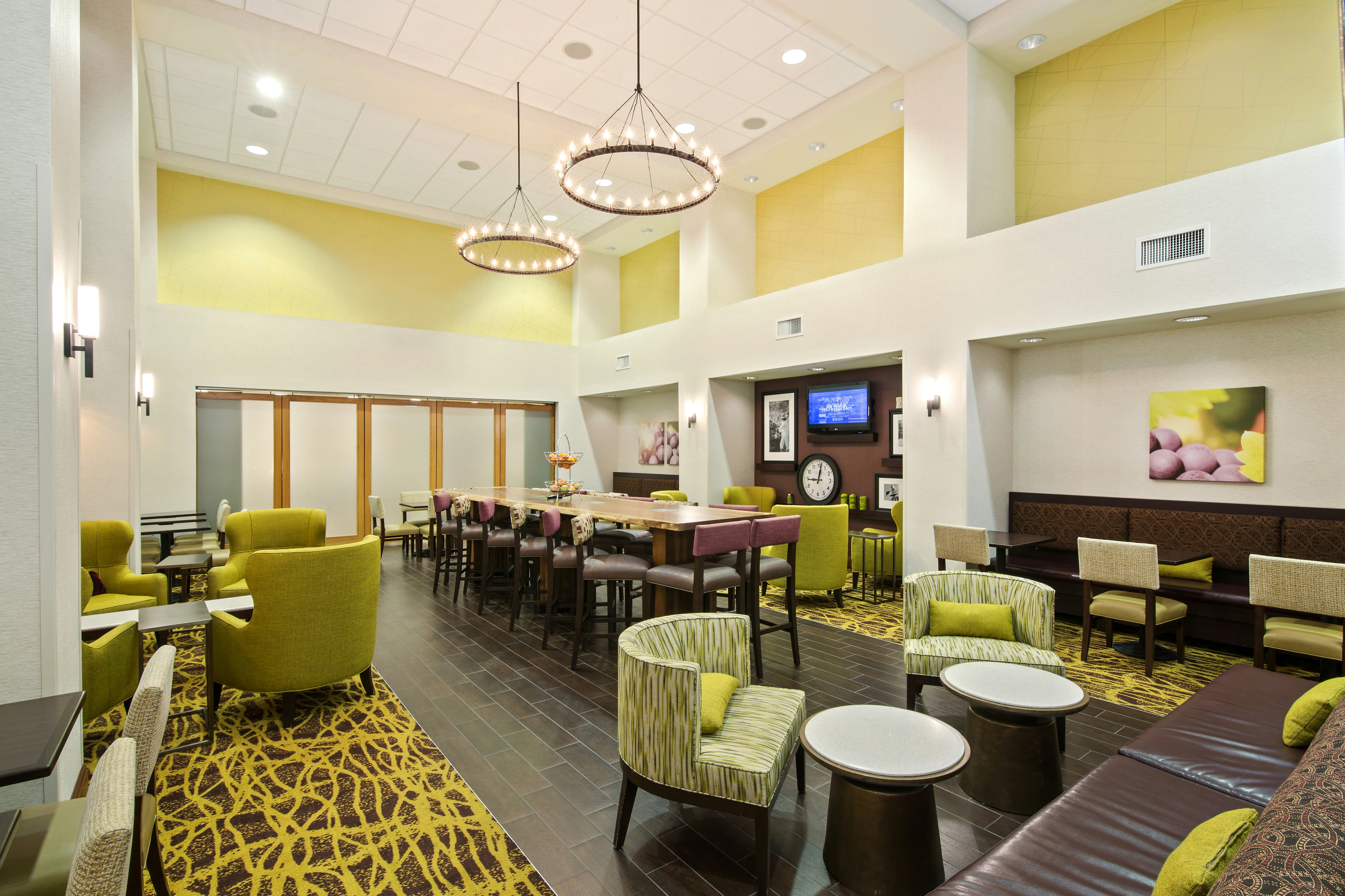 Hampton Inn Suites Walla Walla 32/48
