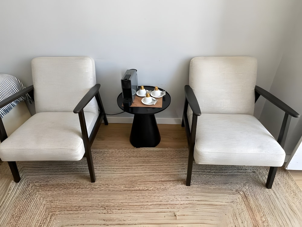 Lisbon Check-In Guesthouse 30/40