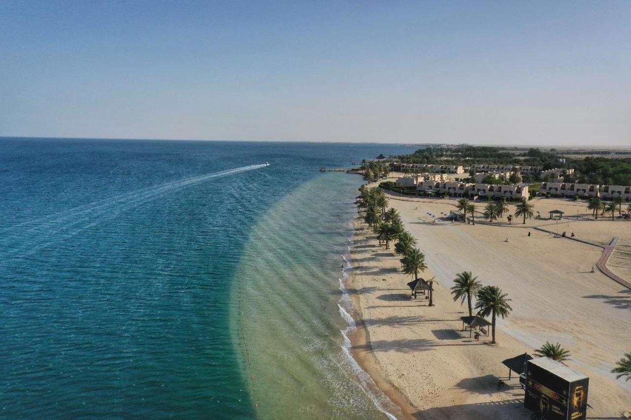 منتجع شاطئ النخيل(Palm Beach Resort) 69/73