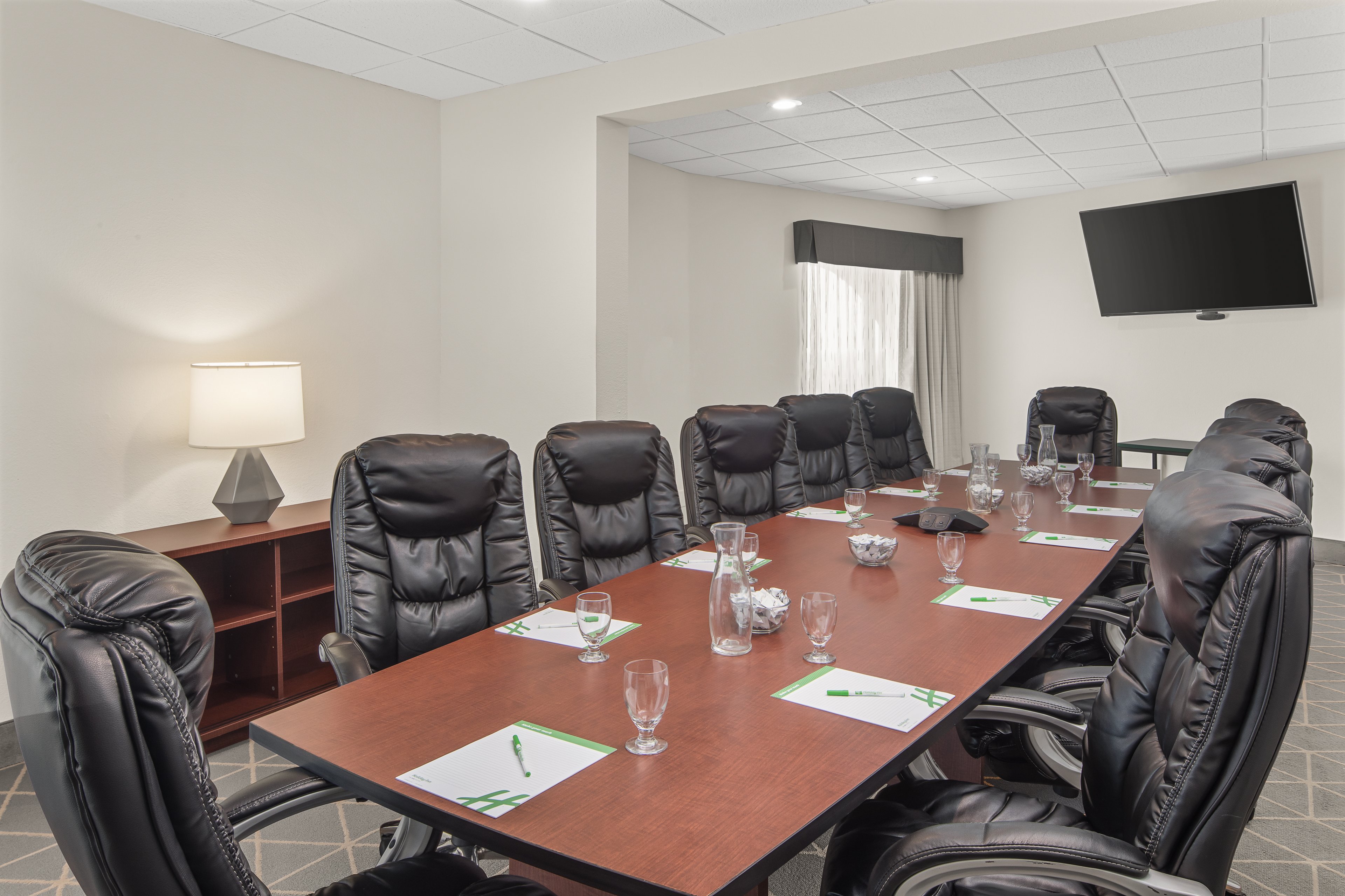 Holiday Inn Riverview 53/59