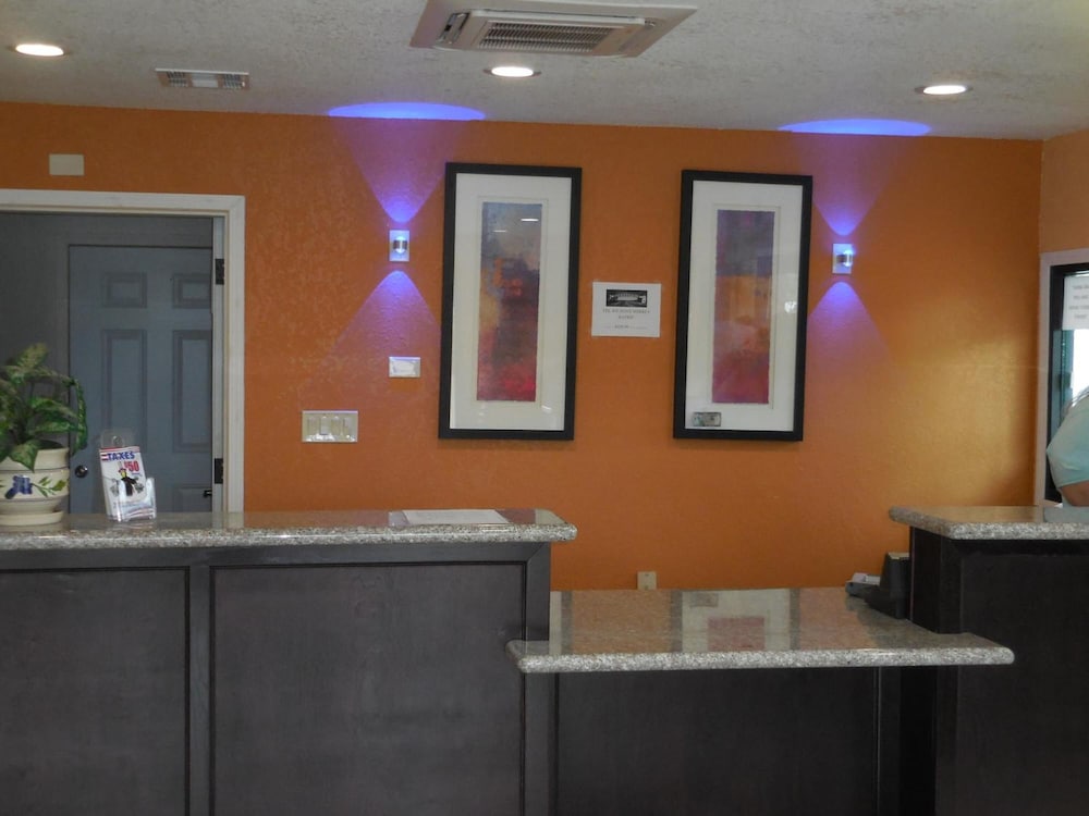 Best Economy Inn n Suites 25/67