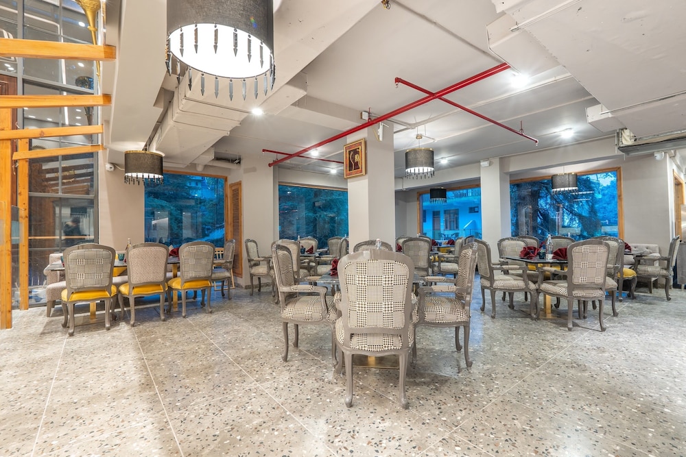 Mastiff Select Mandavya Dharamkot, McLeodganj 52/61