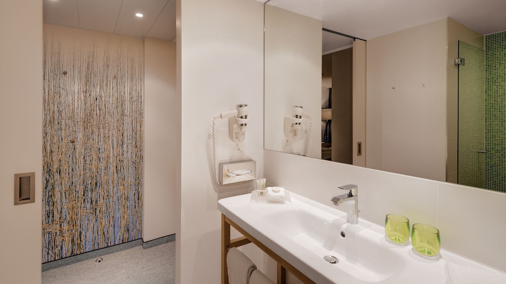 HOLIDAY INN FRANKFURT ALTE OPER 16/75