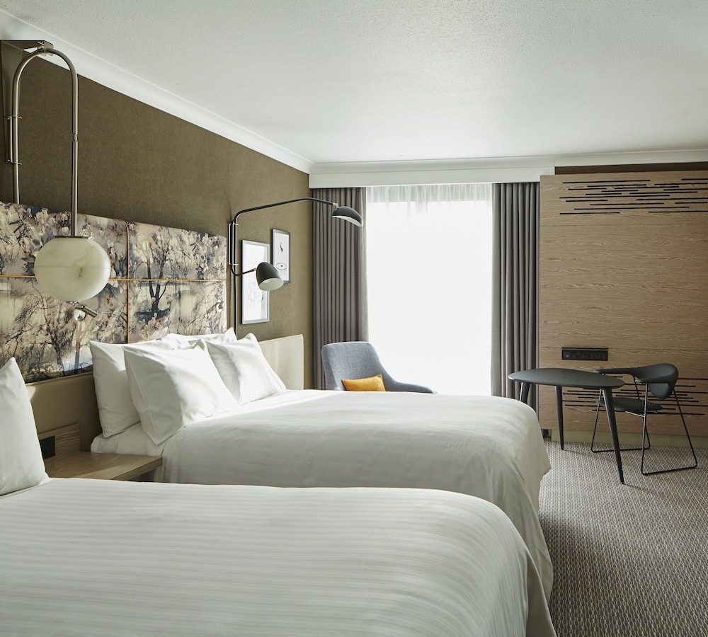 DELUXE, 2 DOUBLE BEDS, BALCONY