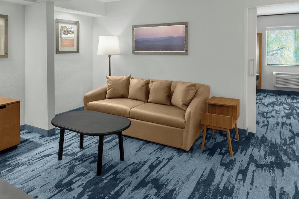 Fairfield Inn Suites San Francisco San Carlos 26/50
