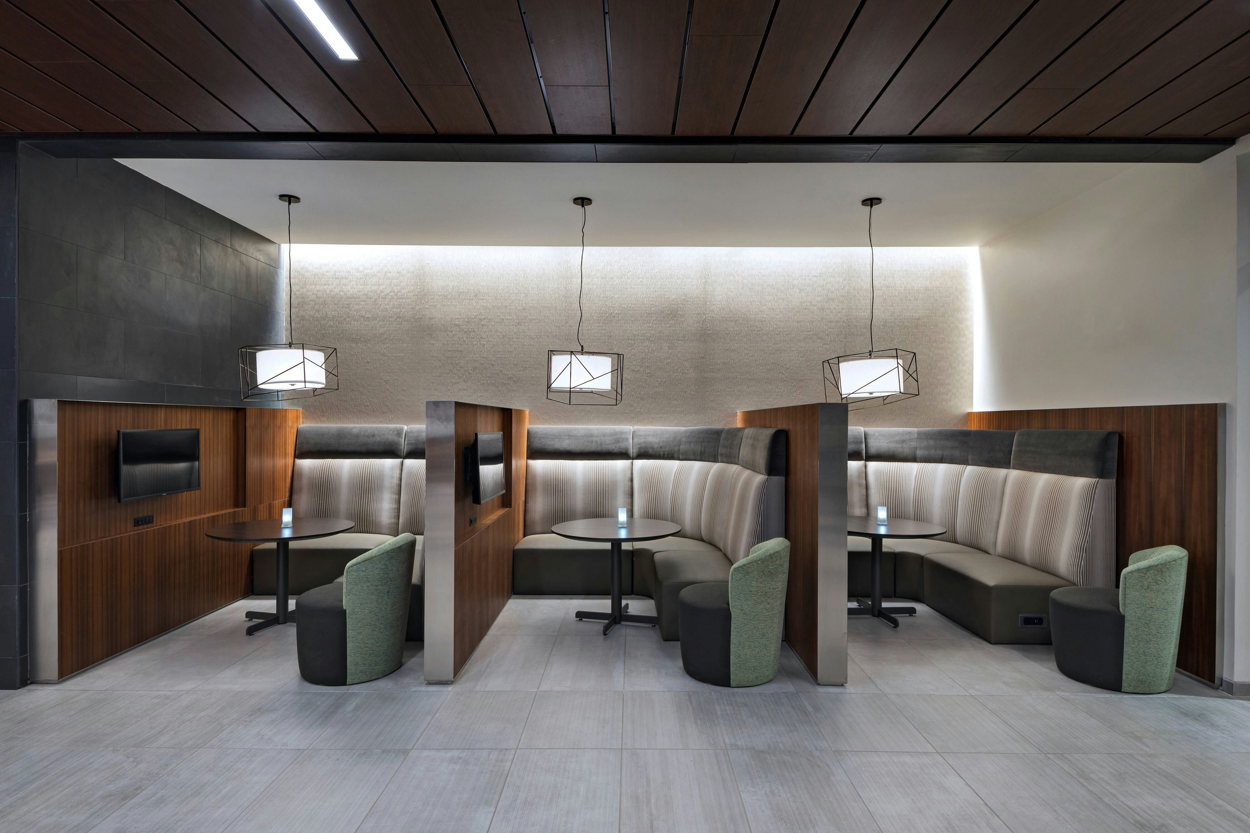 Courtyard By Marriott Jackson Madison 26/48