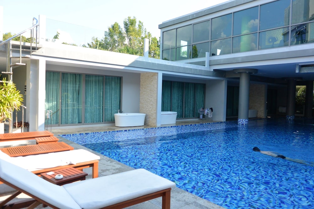 The Regent Bangtao 22/40