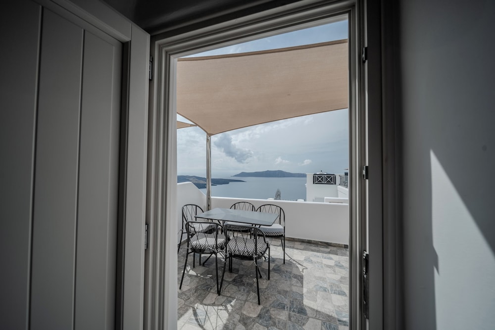 Angel Luxury Suites 38/46